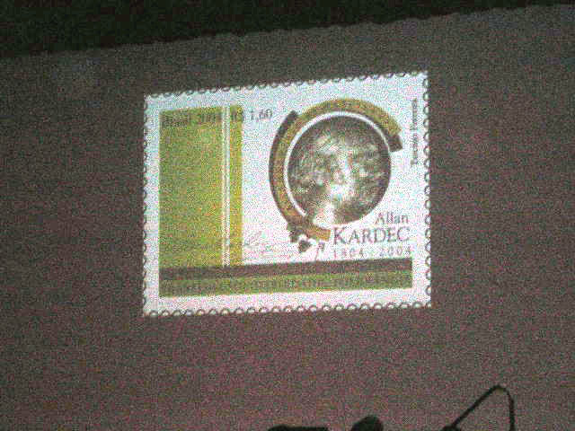 Présentation du timbre du bicentenaire de la naissance Allan Kardec lancé au Brésil